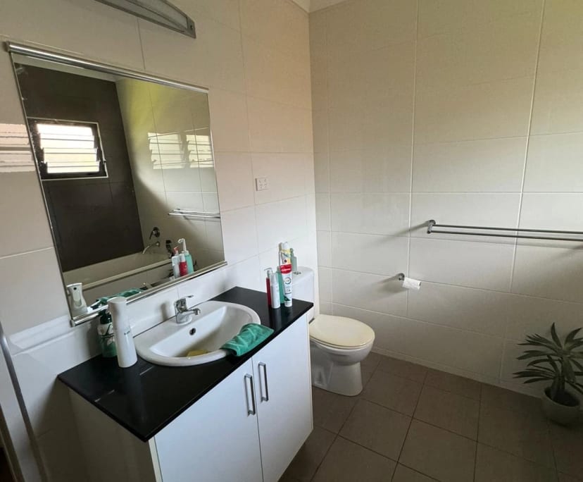 Room with ensuite in a share house