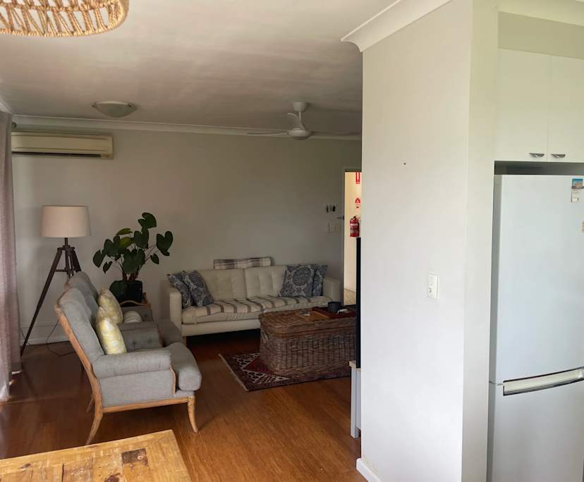 Furnished room in a flatshare