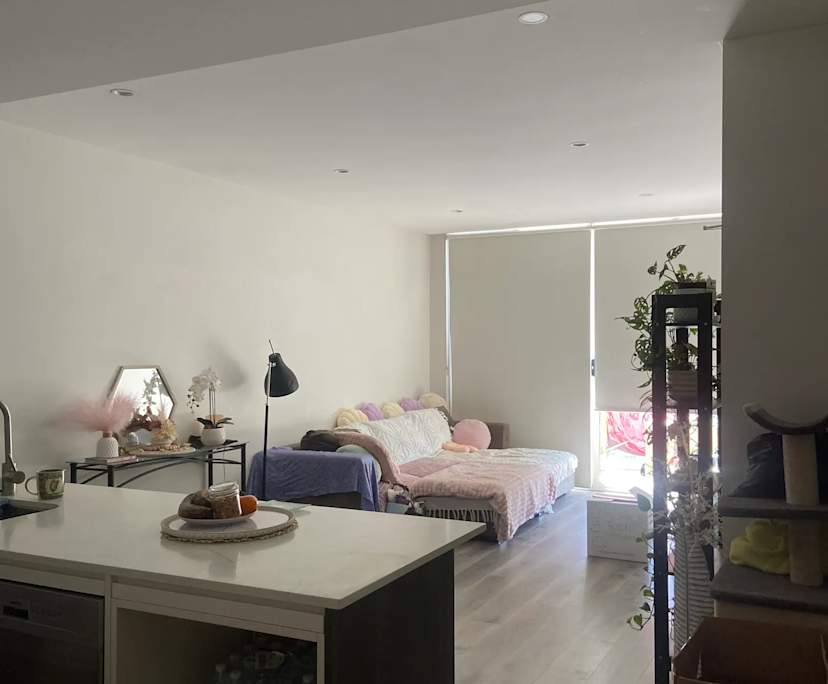 Unfurnished room with own bathroom