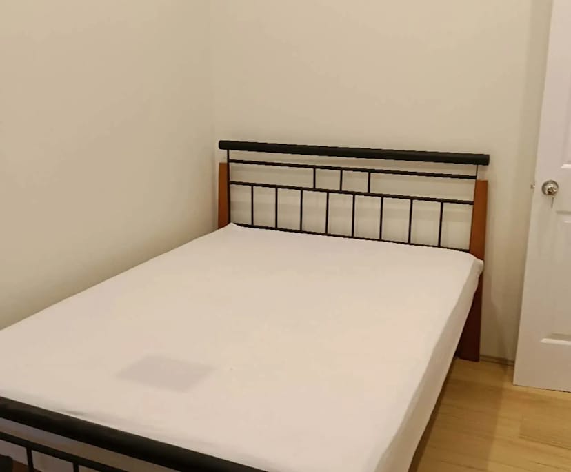 $1,980, Whole-property, 5 bathrooms, Redfern NSW 2016