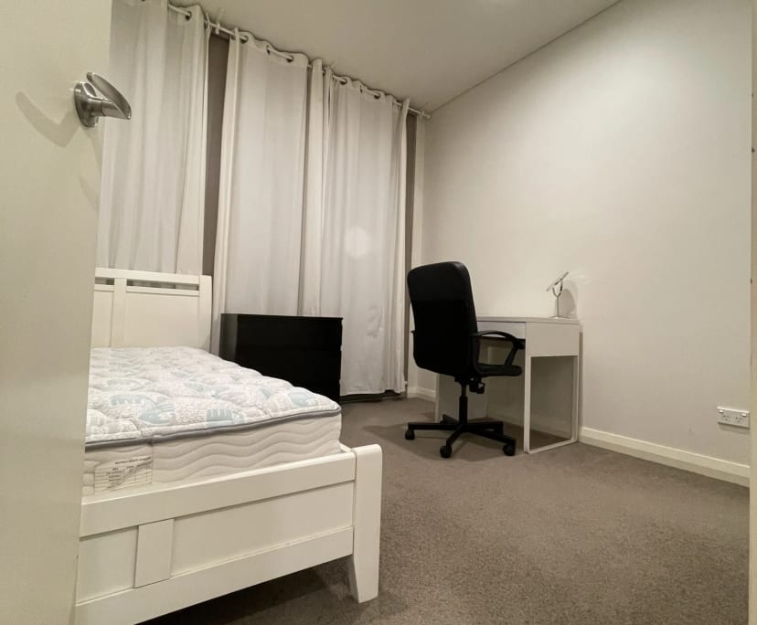 Furnished room in a flatshare