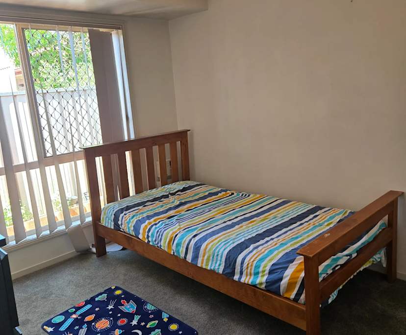 $300, Flatshare, 3 bathrooms, Kearneys Spring QLD 4350