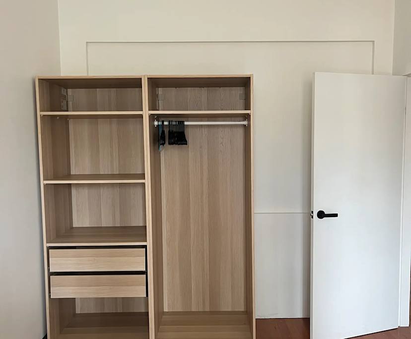 Furnished room in a flatshare