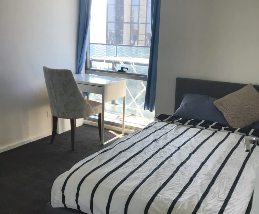 Furnished room in a flatshare