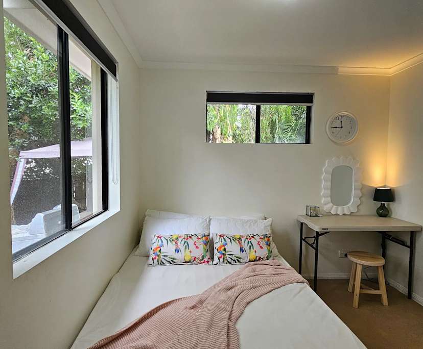 Furnished room in a share house