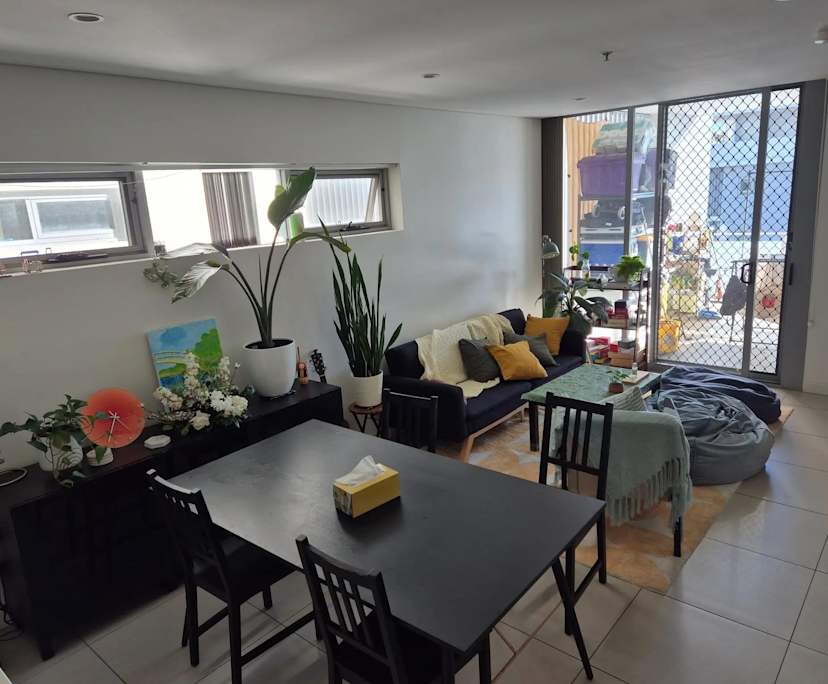 Unfurnished room with own bathroom