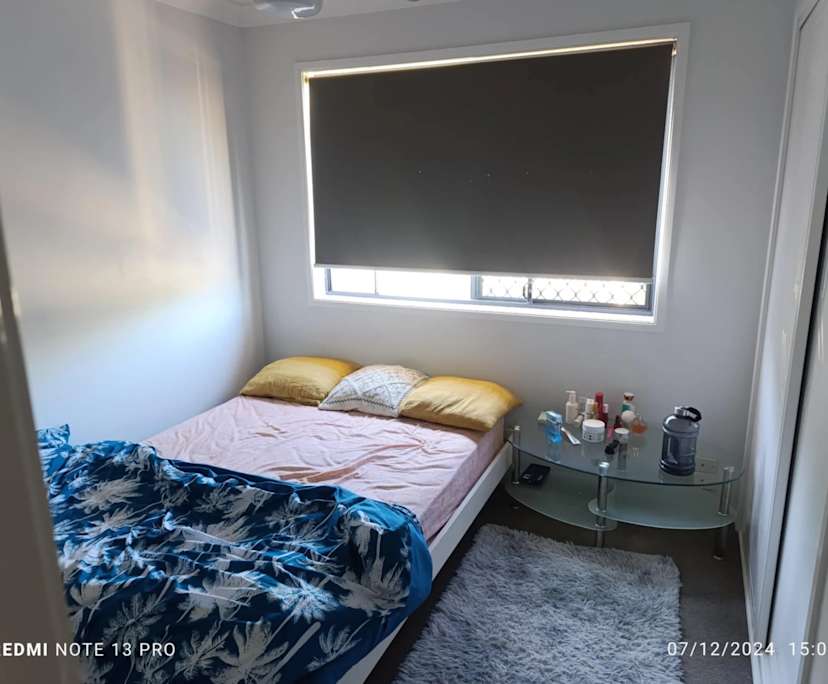 Room in a share house