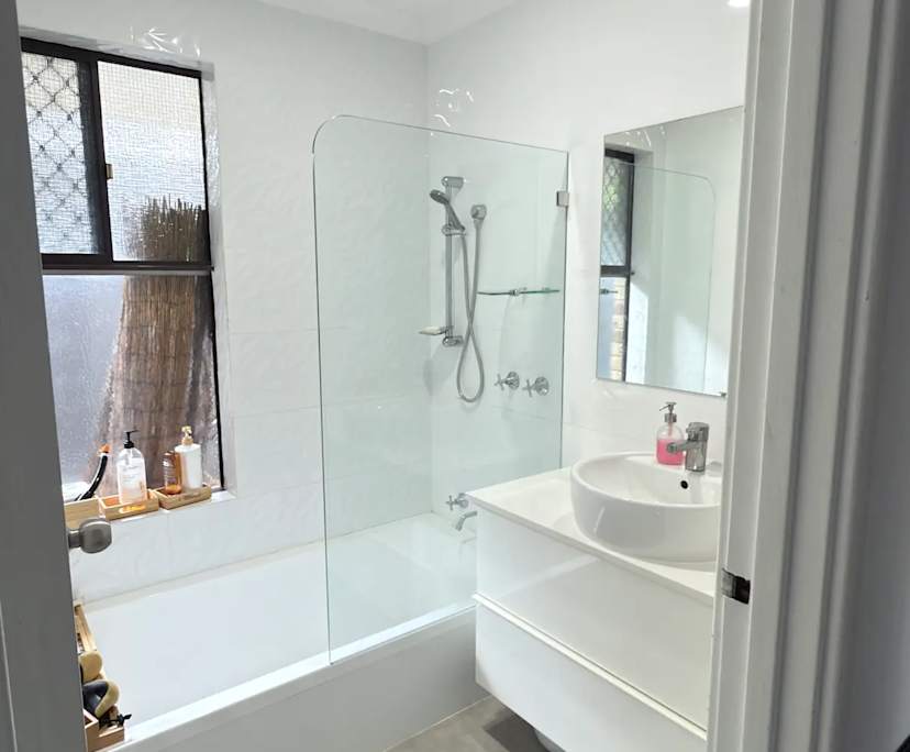 $250, Share-house, 4 bathrooms, Marangaroo WA 6064