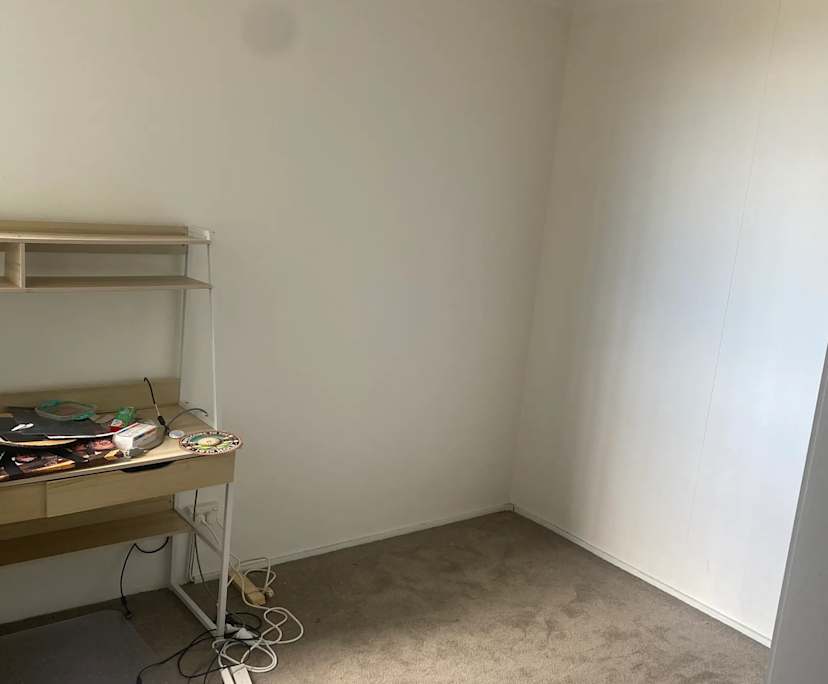 Unfurnished room in a flatshare