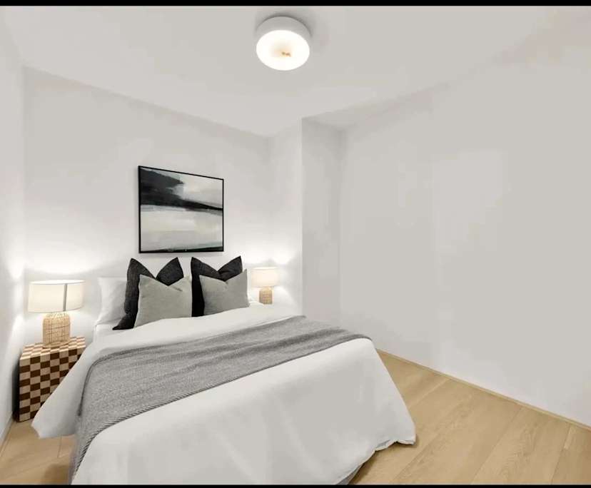 Furnished room in a flatshare