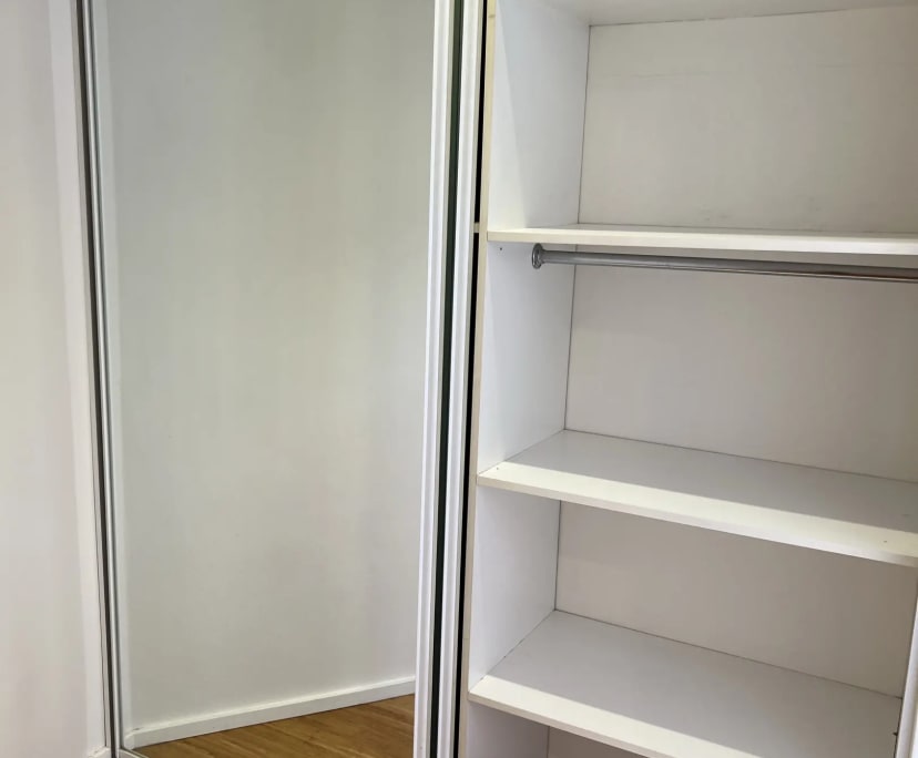 $300, Flatshare, 3 bathrooms, Chippendale NSW 2008