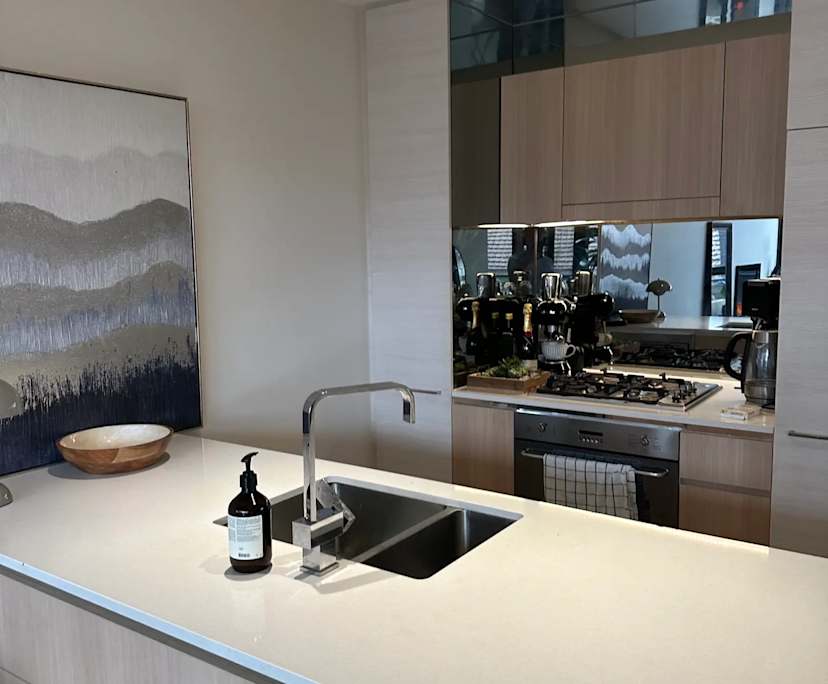 Furnished room in a flatshare