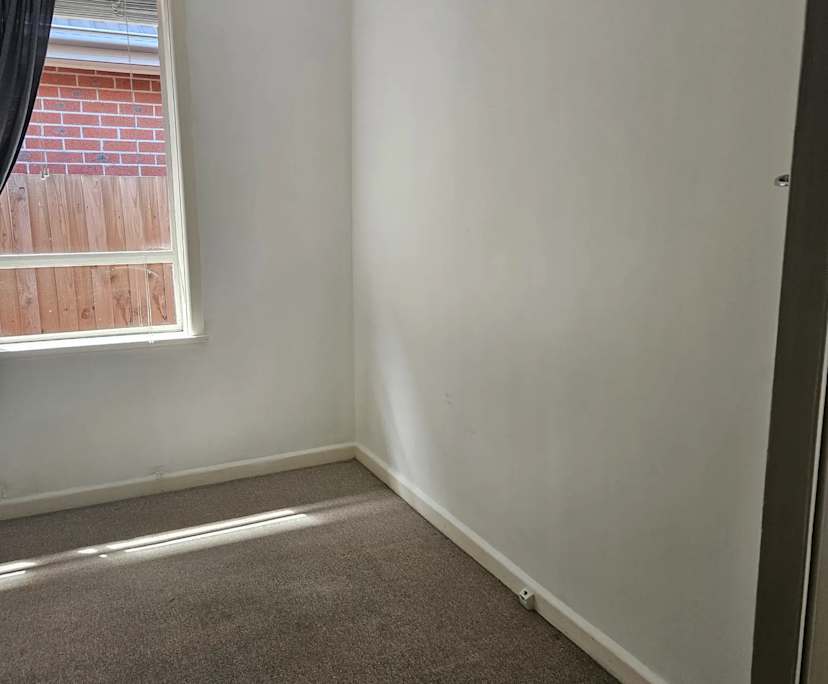 Unfurnished room in a share house