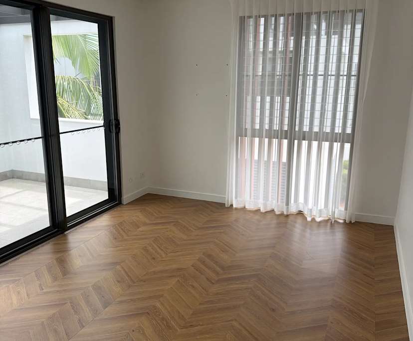 $350, Share-house, 4 bathrooms, Paradise Point QLD 4216