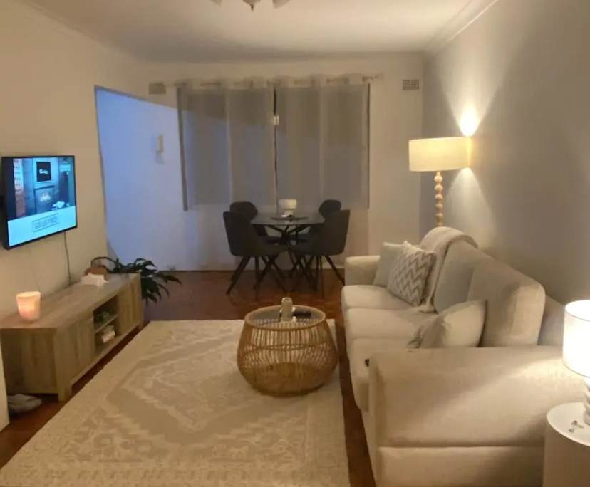 Whole property with 1 room for rent