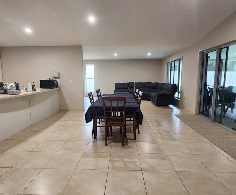 $300, Share-house, 2 rooms, Caloundra West QLD 4551, Caloundra West QLD 4551