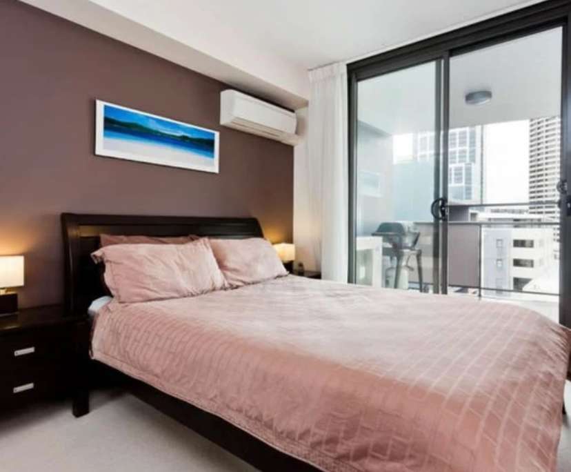 Unfurnished room with ensuite in a flatshare