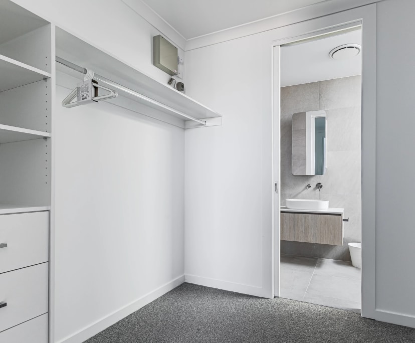 $230, Share-house, 3 bathrooms, Fraser Rise VIC 3336