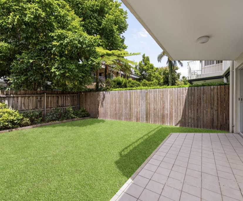 $650, Whole-property, 2 bathrooms, Taringa QLD 4068