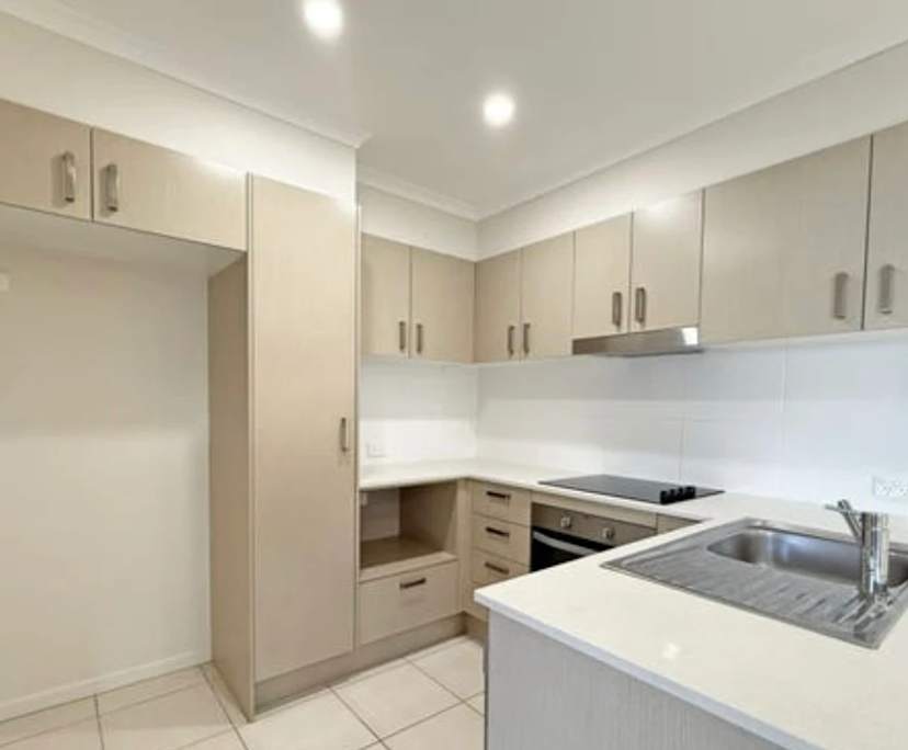 Unfurnished room in a share house