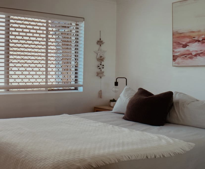 $1,300, Whole-property, 2 bathrooms, Coolangatta QLD 4225
