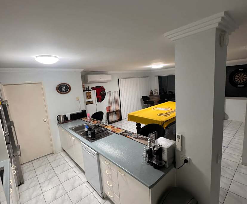 Furnished room in a share house