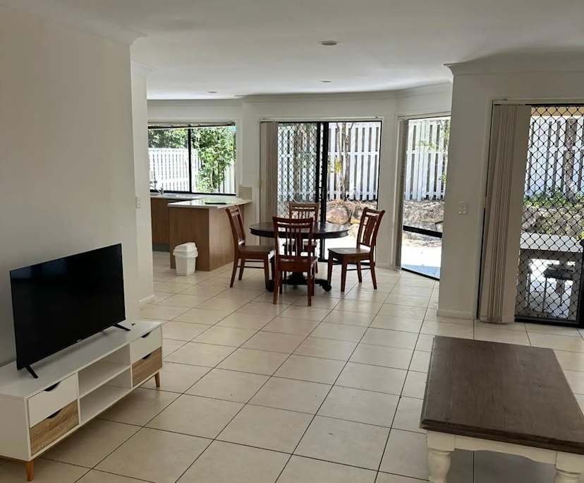 $600, Share-house, 3 bathrooms, Varsity Lakes QLD 4227