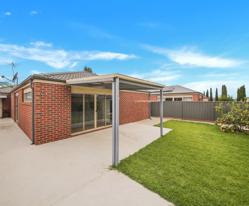 $185, Share-house, 3 bathrooms, Rockbank VIC 3335