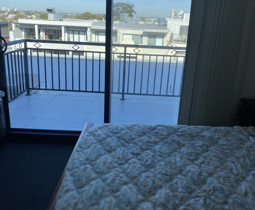 $300, Flatshare, 3 bathrooms, Newtown NSW 2043