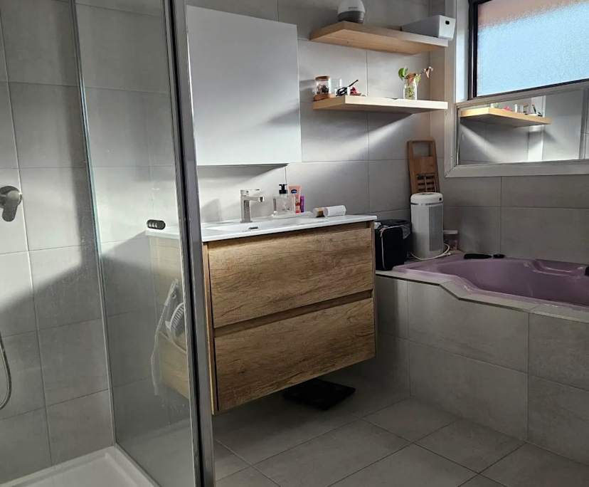 Unfurnished room in a share house