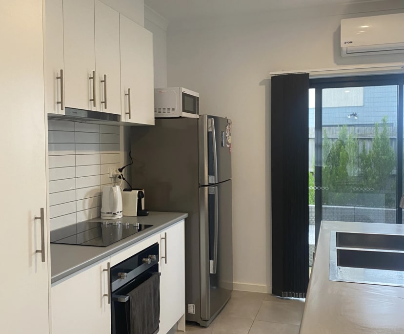 $300, Share-house, 3 bathrooms, Officer VIC 3809