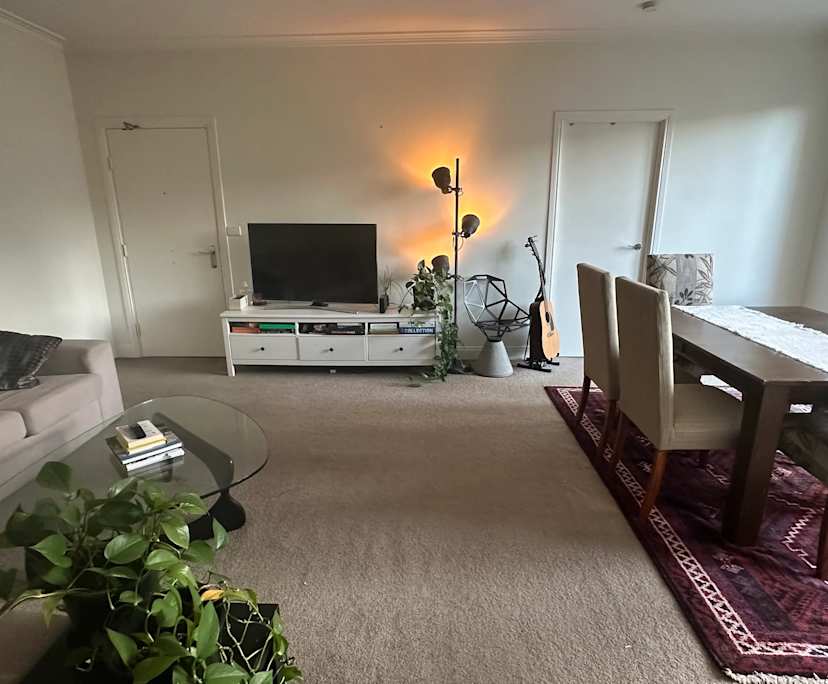Unfurnished room in a flatshare
