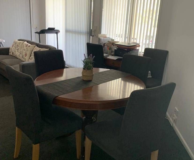 Room for Rent in Isabella Plains, Canberra 200, U...