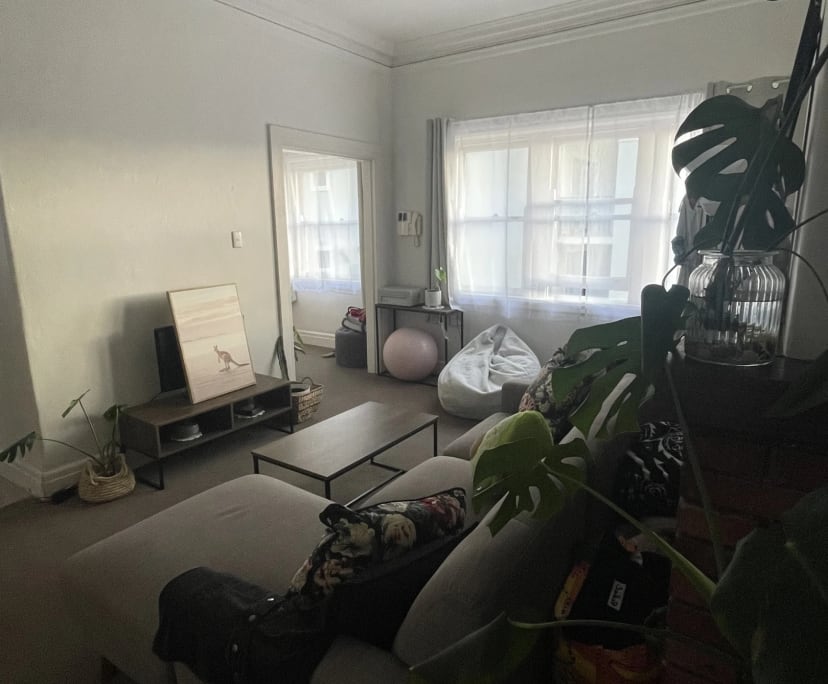 Furnished room in a flatshare