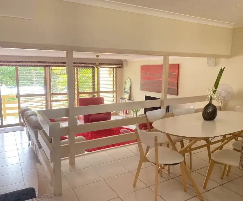 $220, Share-house, 3 bathrooms, Broadbeach Waters QLD 4218