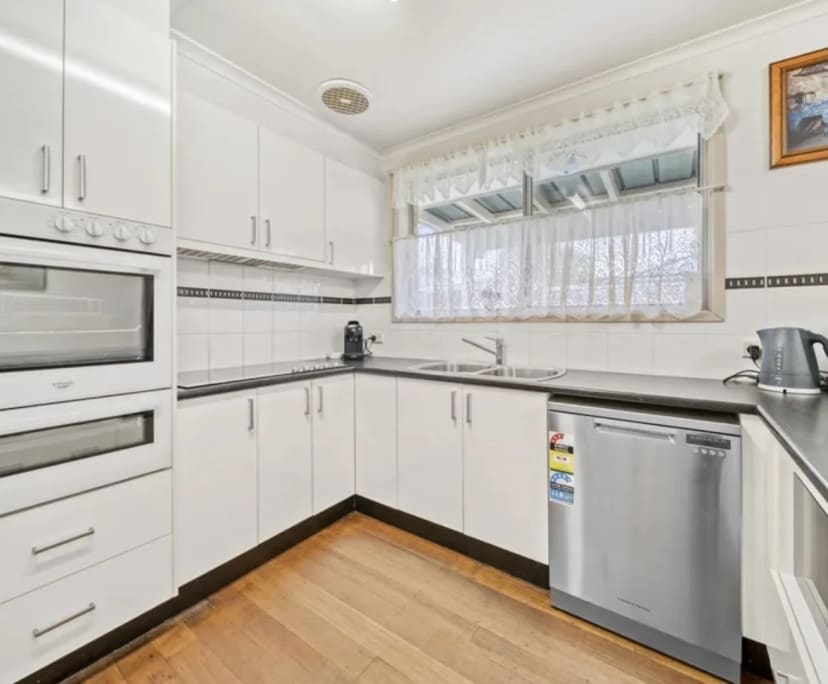 2 Rooms for Rent in Holt, Canberra 325, Flexible