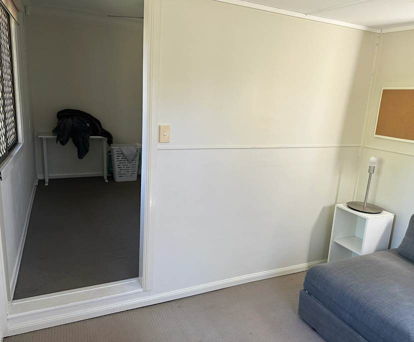 Room in a share house