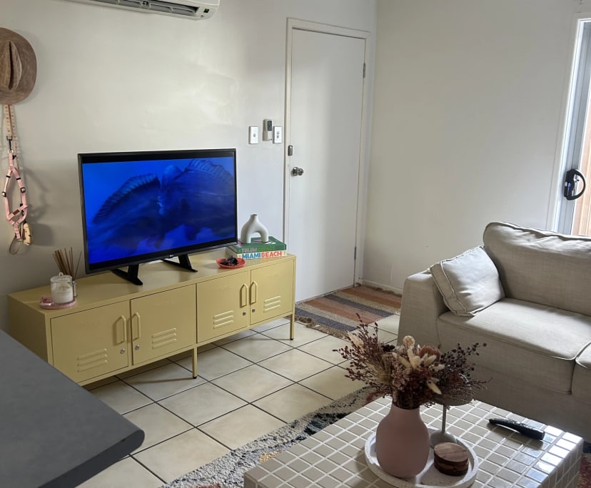 $400, Flatshare, 2 bathrooms, Palm Beach QLD 4221