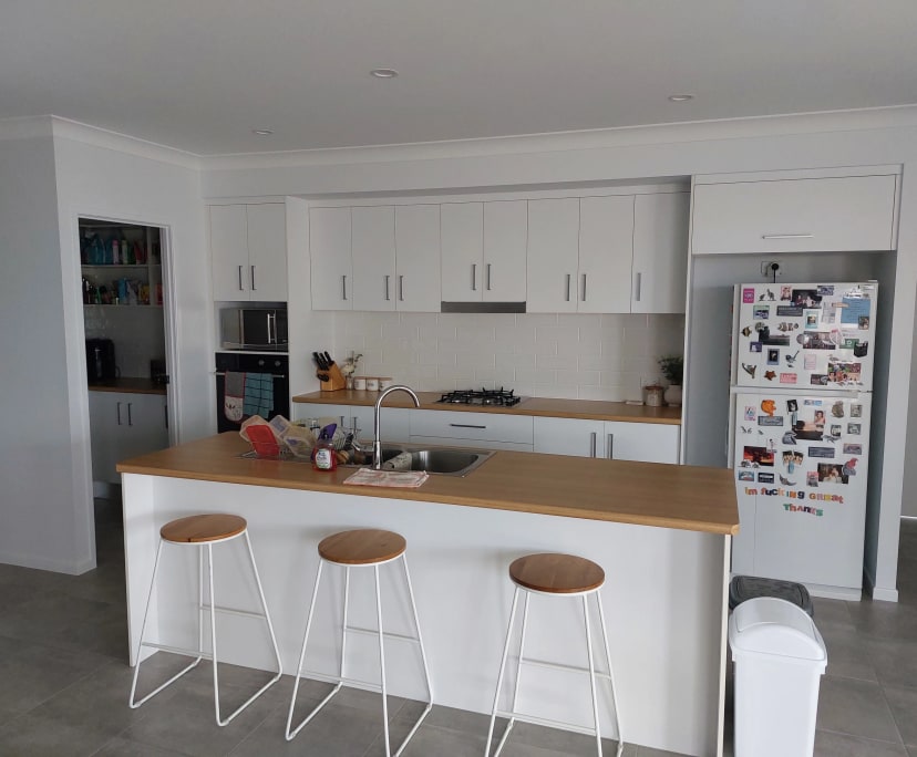 Room in a share house