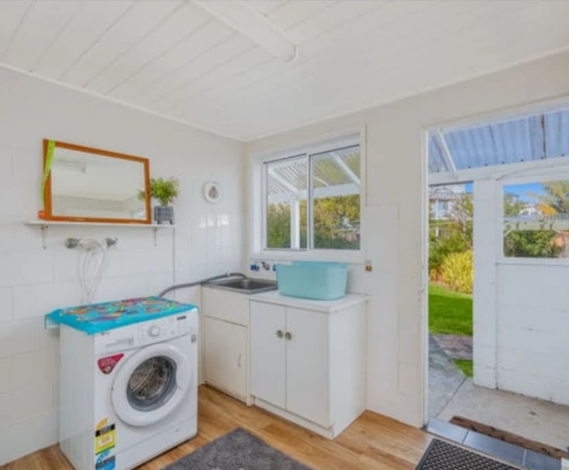 Room for Rent in Bermagui, NSW 190, Furnished, Sh...