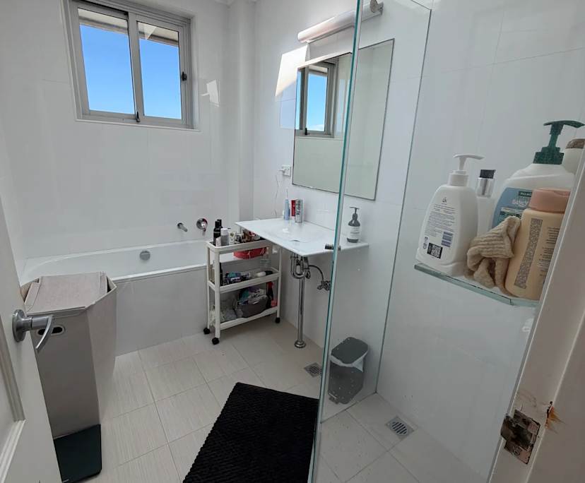 $700, Flatshare, 2 bathrooms, Bondi NSW 2026