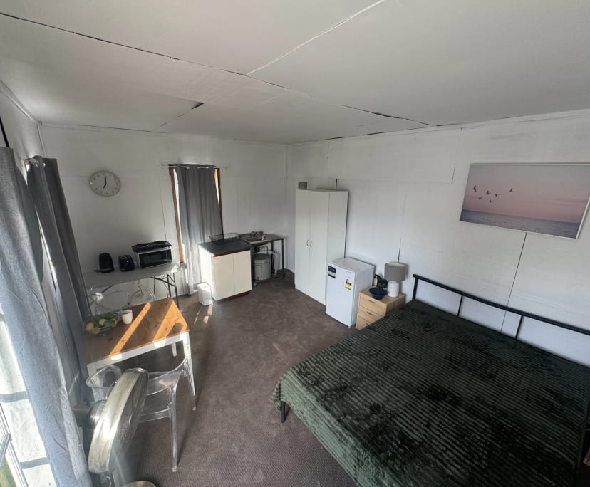 $330, Studio, 1 bathroom, Hamilton Hill WA 6163
