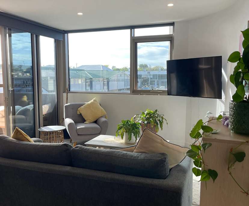 Furnished room with ensuite in a share house