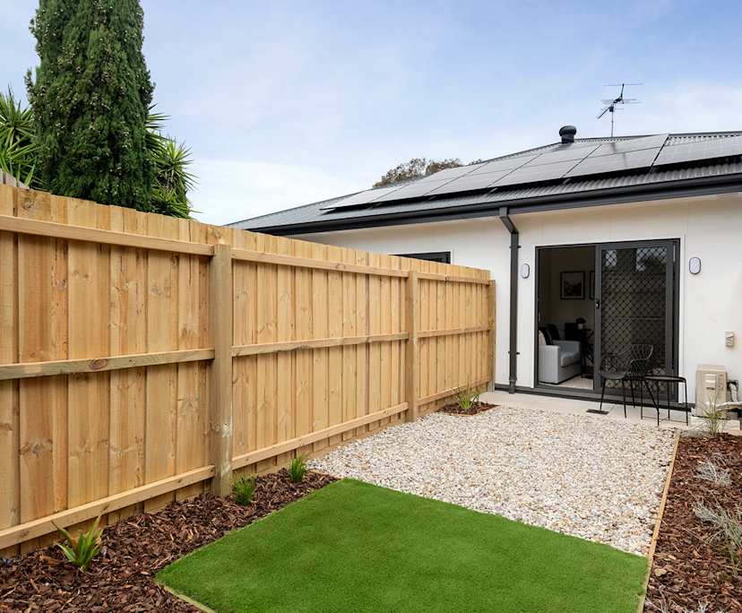 $390, 1-bed, 1 bathroom, Kurunjang VIC 3337