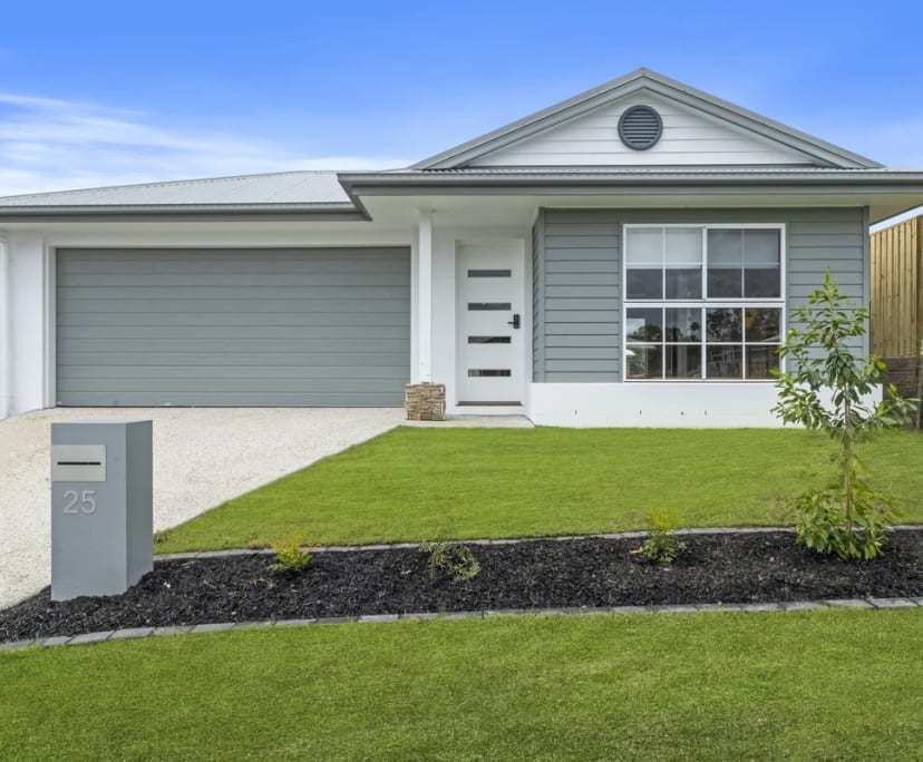 $320, Share-house, 3 bathrooms, Logan Reserve QLD 4133