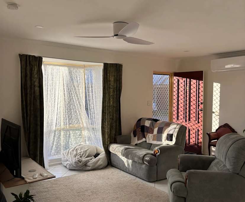 Unfurnished room in a share house
