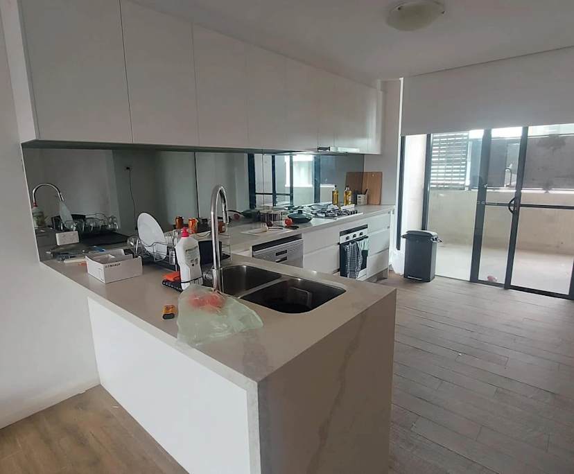 Unfurnished room in a flatshare
