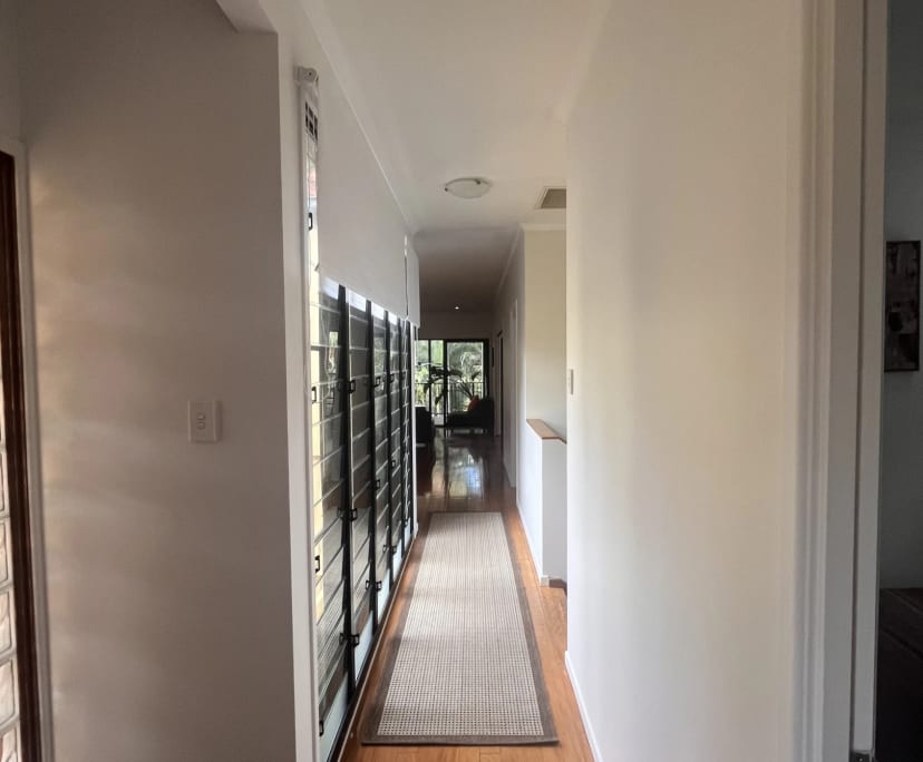 $1,490, Whole-property, 5 bathrooms, Saint Lucia QLD 4067