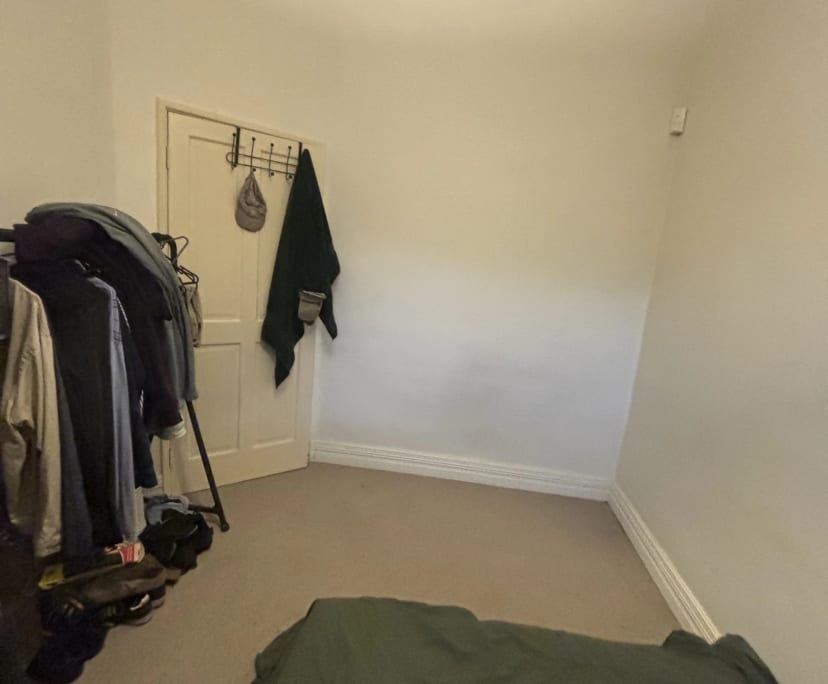 Unfurnished room in a share house