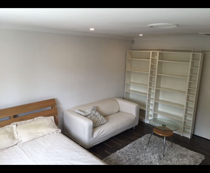 2 Rooms for Rent in Chipping Norton, Sydney 1502...